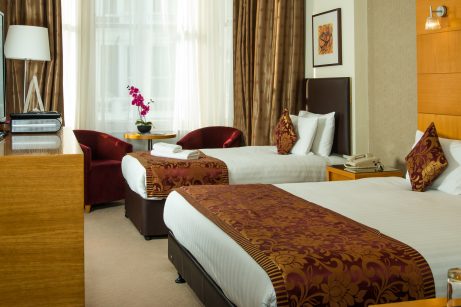 Plaza Executive Triple: Luxurious hotel room in London city. Spacious and elegant accommodation.