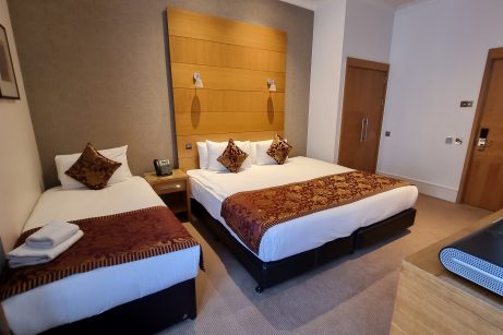 Plaza Executive Triple room in London city centre hotel.