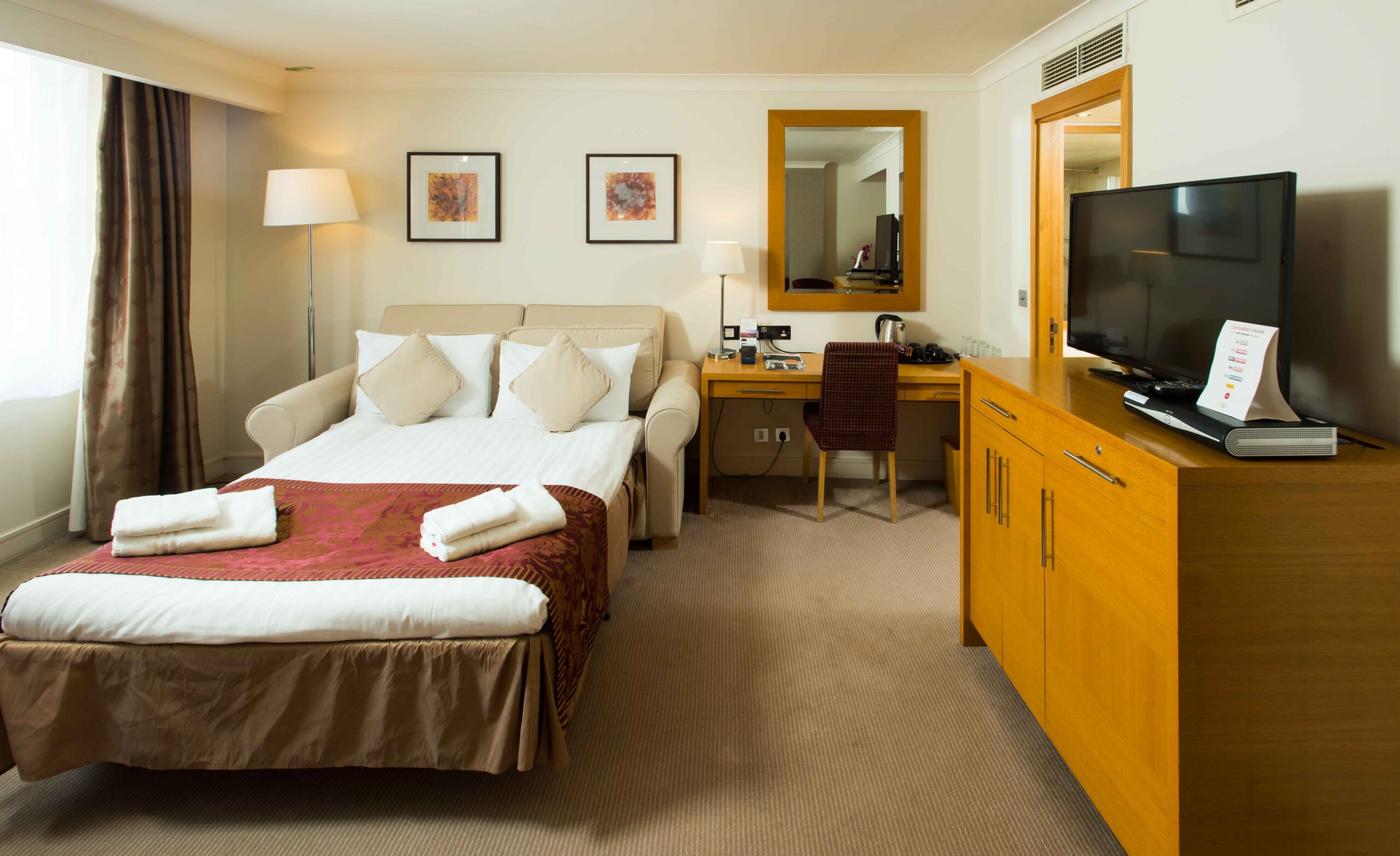 Family Room (1)_2_11zon